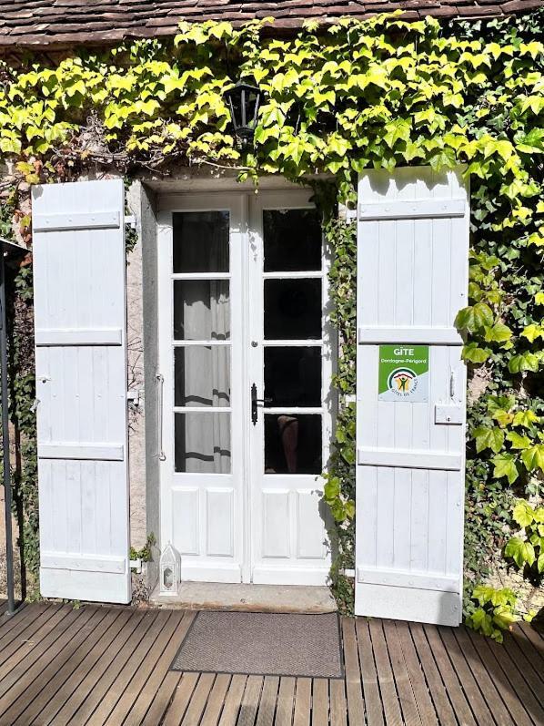 Domaine le Manoir, gîtes de charme et de caractère avec piscines privatisées Fossemagne Extérieur photo